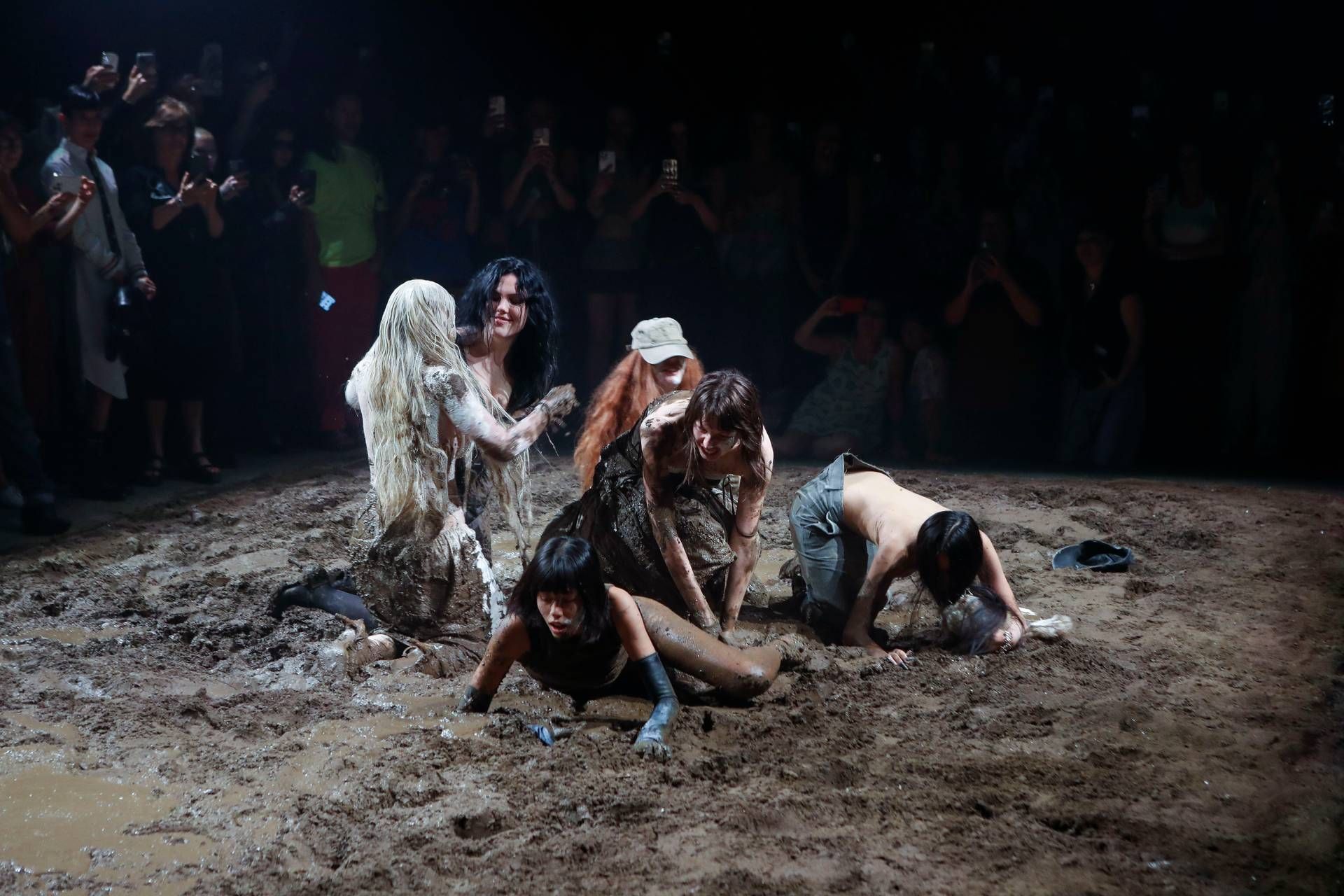 Maze35 fashion dirt decay imperfection 11