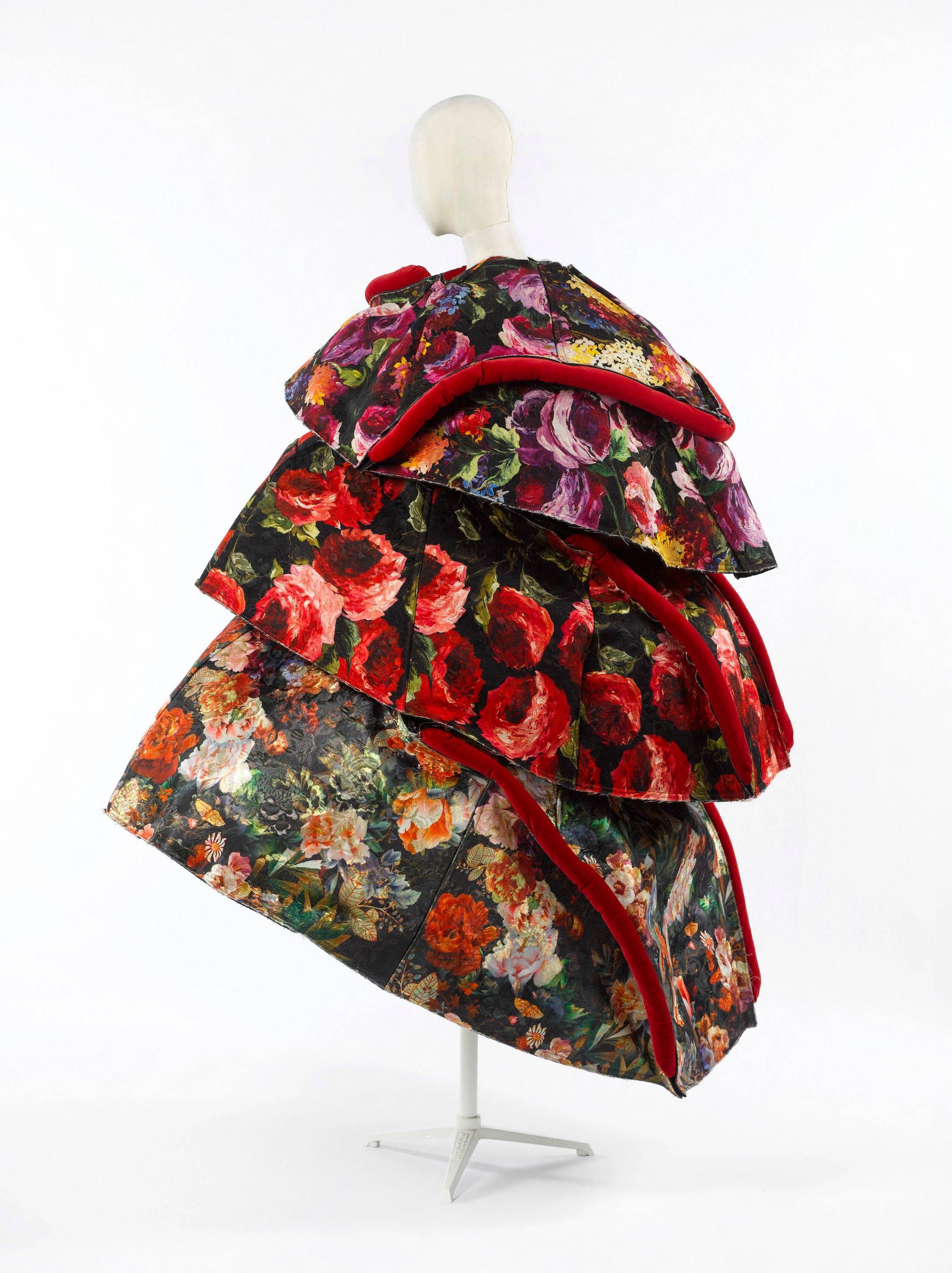 Maze35 fashion exhibition palais galliera florals craftsmanship 1