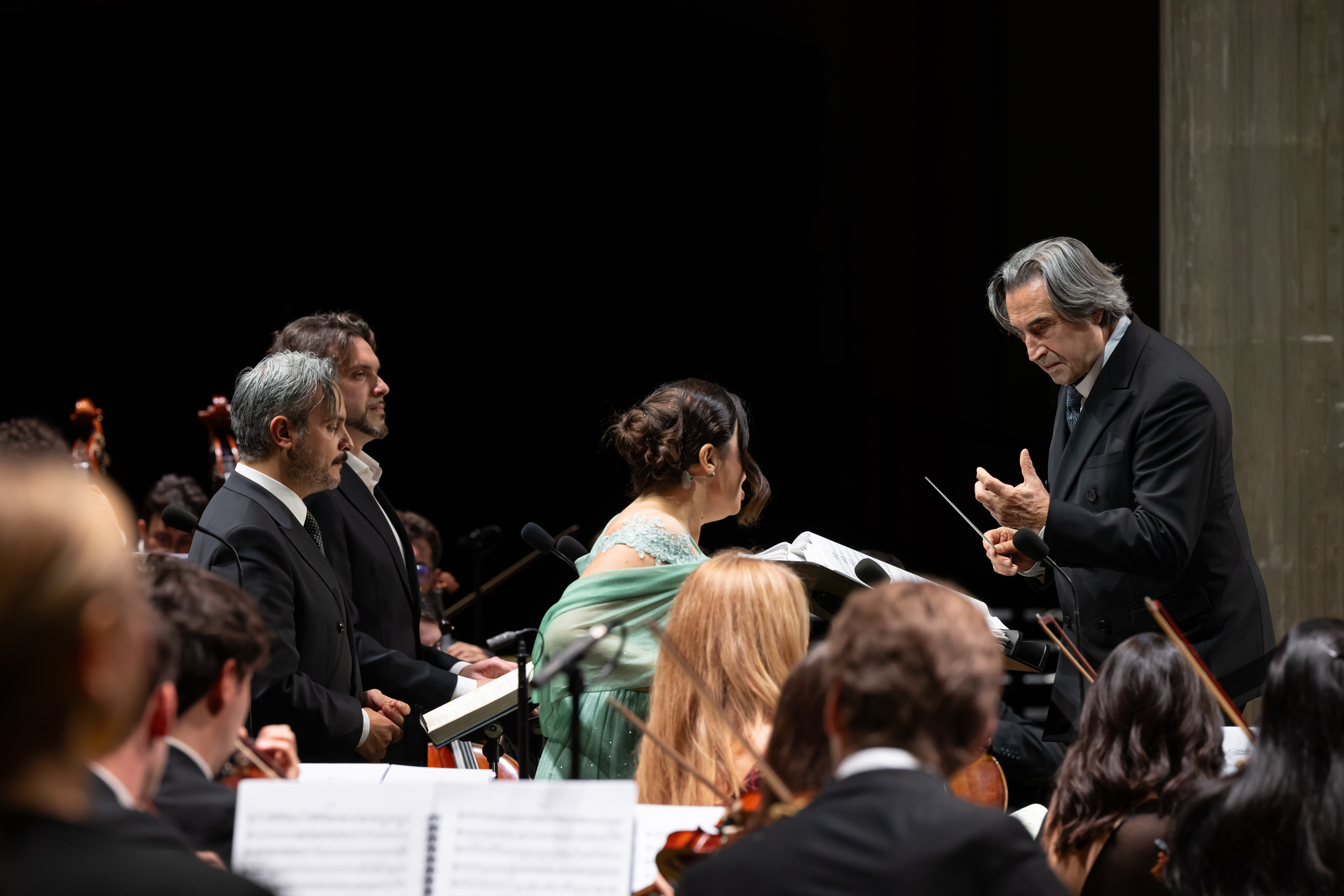 Riccardo Muti leads young soloists at Fondazione Prada, showing how Mozart’s discipline and emotional depth fuel creative thinking across music, fashion, and design