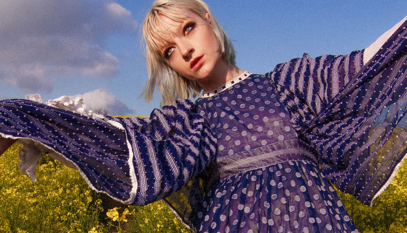 1400x800  0015 Isabella Cholmeley 02