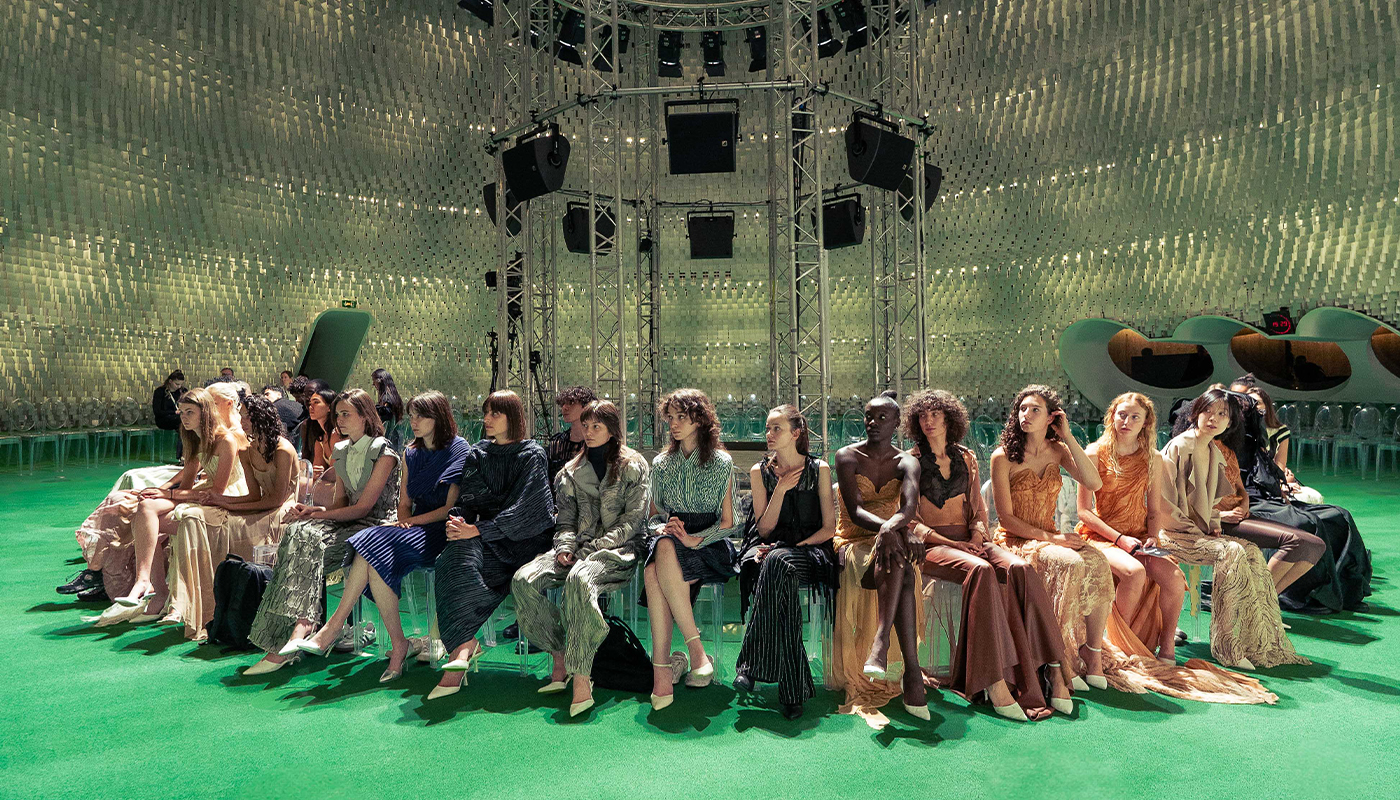 GALLERY FRONT ROW 0003 DSC01851 Modifier