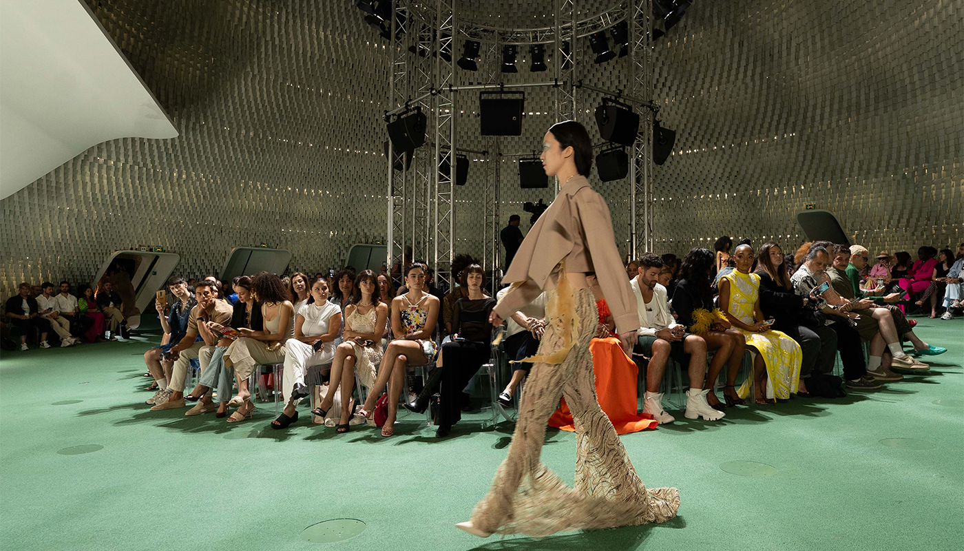 GALLERY FRONT ROW 0004 DSC02115 (1)