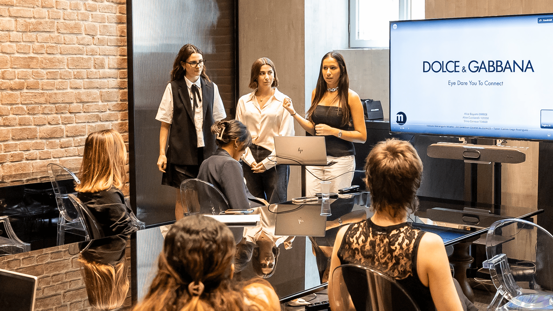 Photo 3   DG Gallery