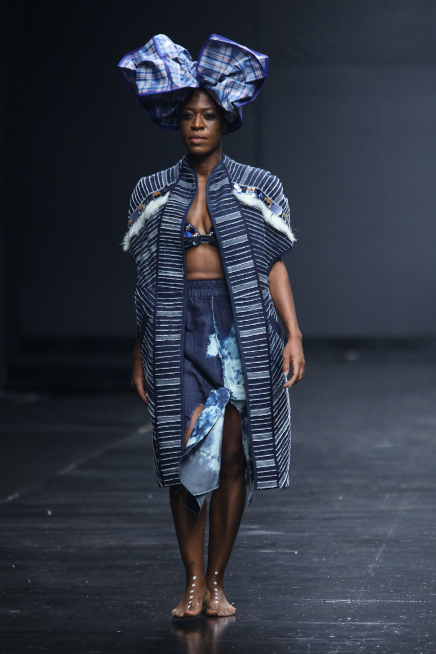 DAKALA CLOTH ensemble, 'Who Knew' collection, Abuja, Nigeria, SpringSummer 2019 Image courtesy Nkwo Onwuka (c) Kola Oshalusi © Victoria and Albert Museum, London