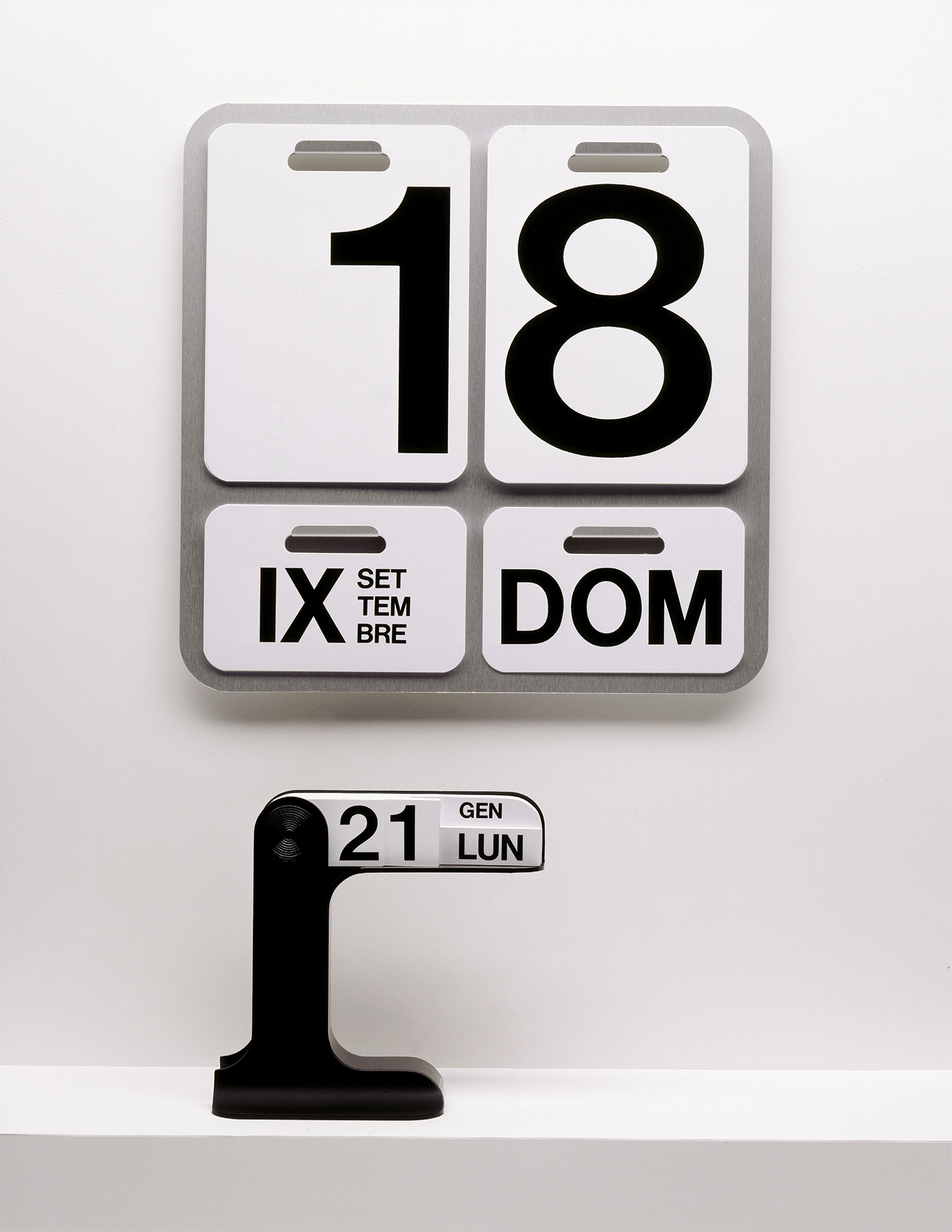 Formosa. Perpetual wall calendar. 1963. Timor perpetual table calendar. 1966. Danese Milano. Courtesy of the Design Museum