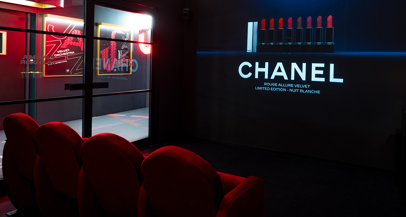 A glimpse of Cinéma Le Luxor, meticulously crafted within the Chanel Beauty pop-up to evoke the atmosphere of a real cinema. Courtesy of Chanel