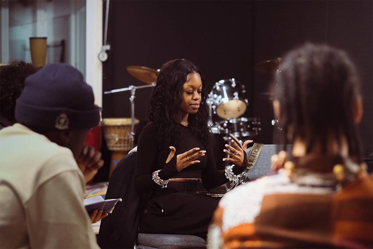 Jasmine, lead facilitator working for Poetic Unity, a Brixton-based partner organisation. Raw Material made an original album bringing together young poets and local orchestral musicians. Photo by Oliver McKanzie for Folios, Moleskine Foundation