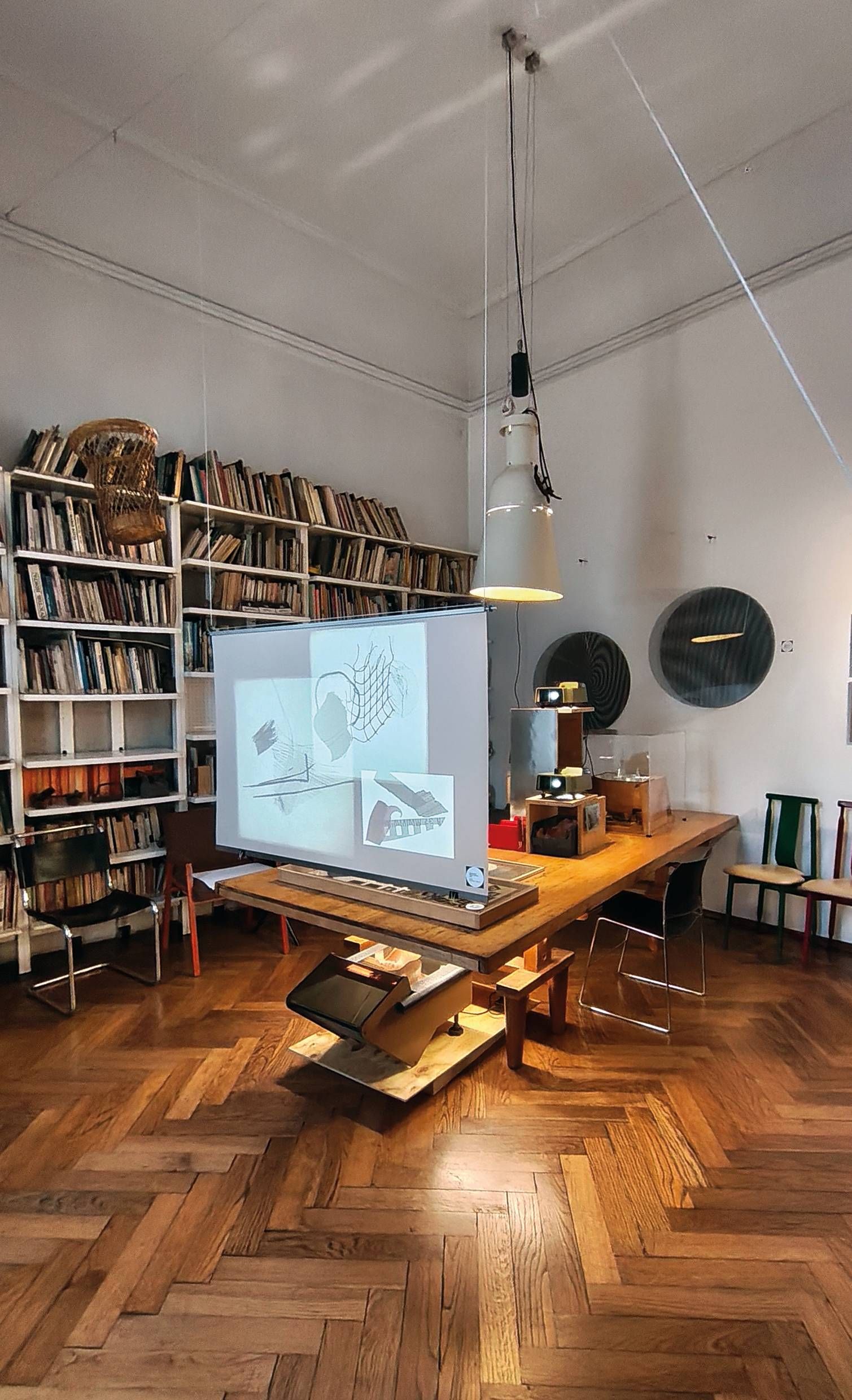 Inside Achille Castiglioni’s studio, everyday observation becomes a design method, where function, irony and wrong turns open new creative possibilities. Ph. Marco Marzini. Courtesy press office.