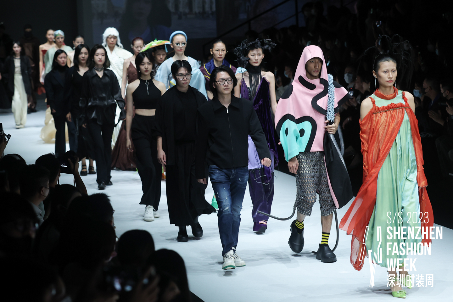 Finale with designers at Istituto Marangoni Shenzhen's Awake fashion show wowing Shenzhen Fashion Week spring-summer 2023