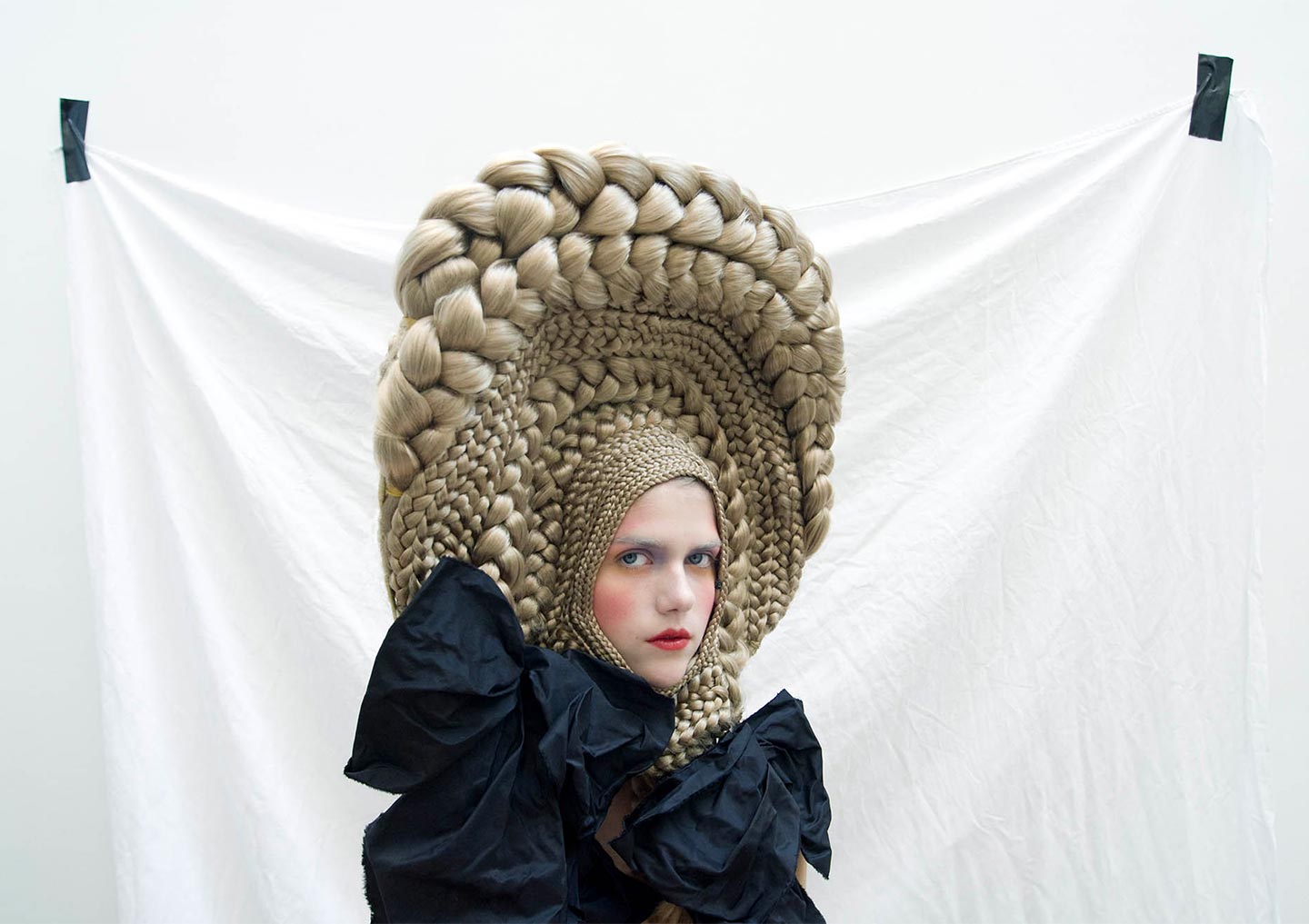 Marisol Suarez, Perruque tressée (braided wig) 2010 © Photo Katrin Backes 