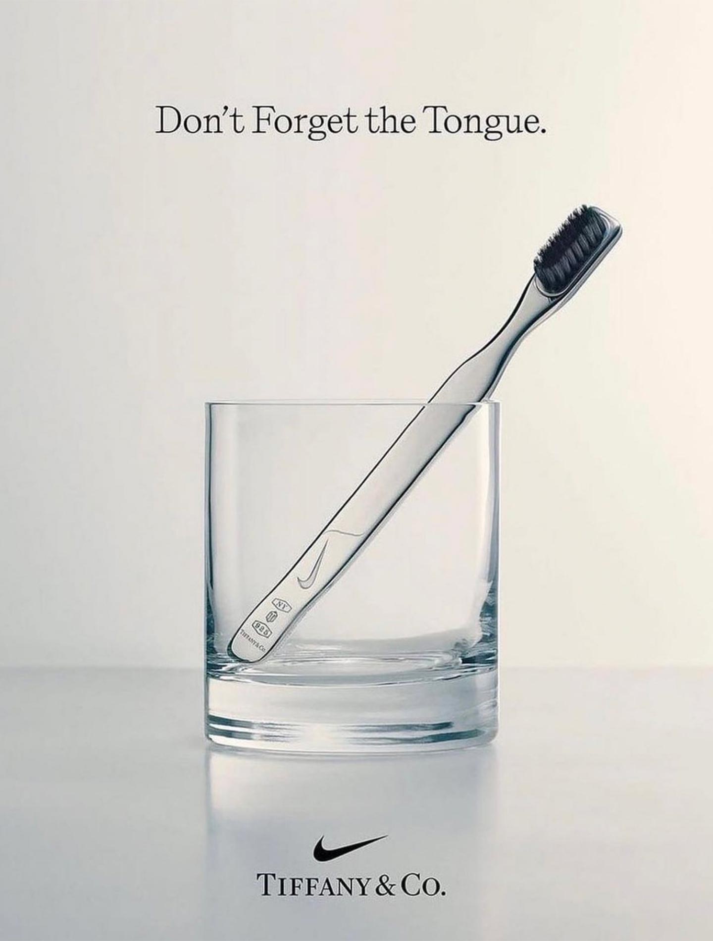 The Nike/Tiffany shoe brush was presented in a post on the Tiffany & Co. Instagram profile and accompanied by the wording: “Don’t forget the Tongue”