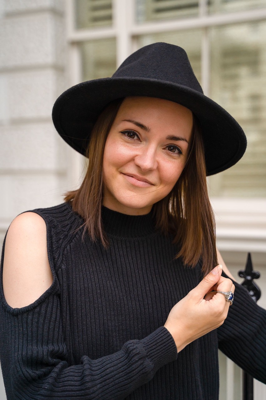 T Victoria Jenkins unhidden 1440x740