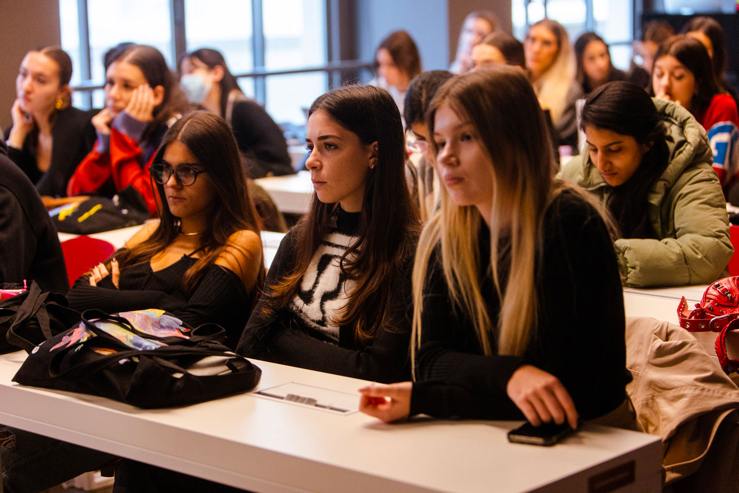 Istituto Marangoni community during the talk with Valeria Volponi presenting her latest work, "Moda e Metaverso - Costruire identità di marca tra NFT, communities e social commerce"