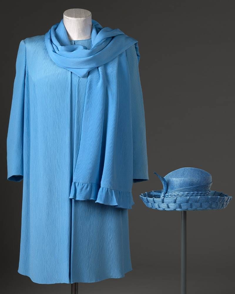 maze35 inside queen elizabeth her life in style 2